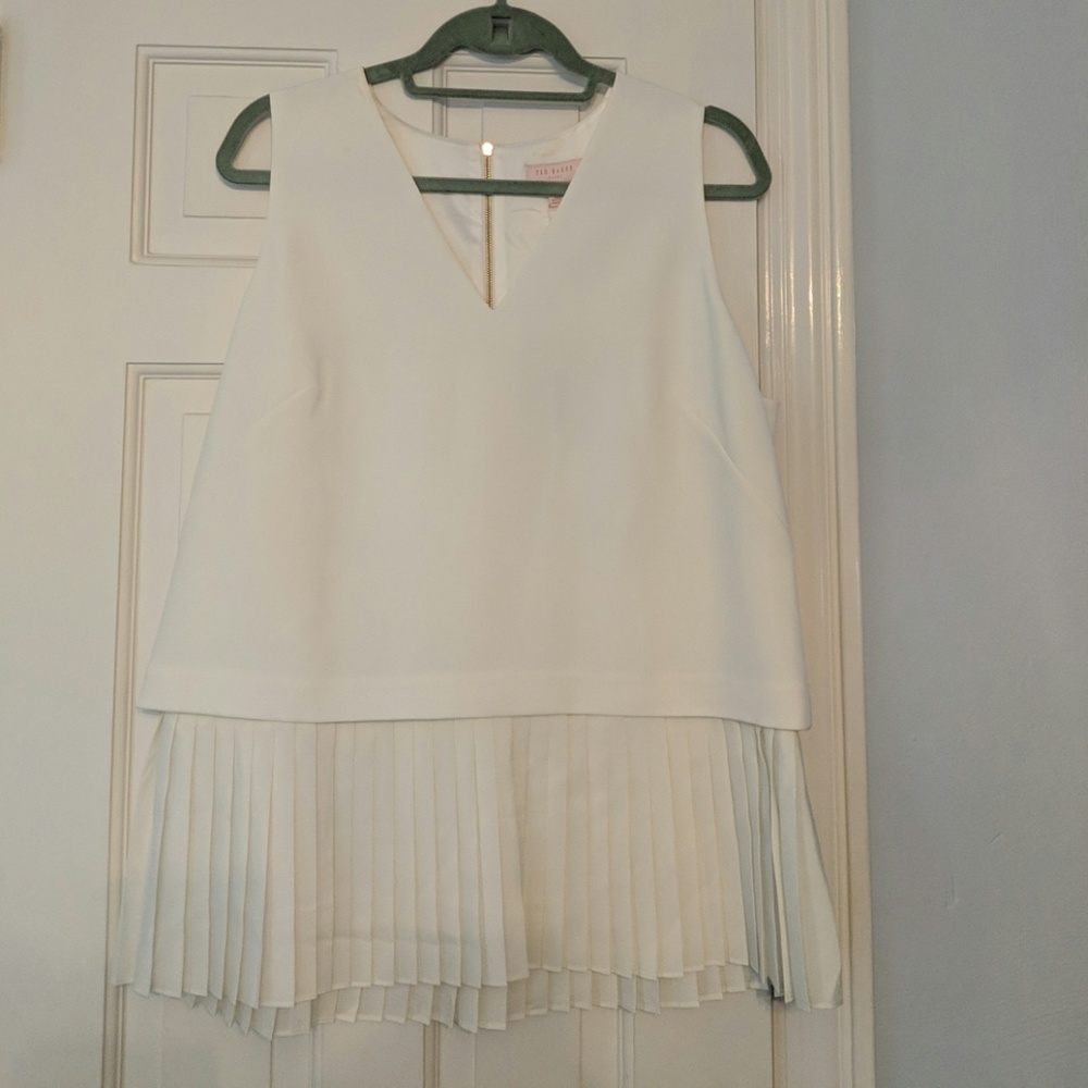 NWT Ted Baker sleeveless top w pleated detail
